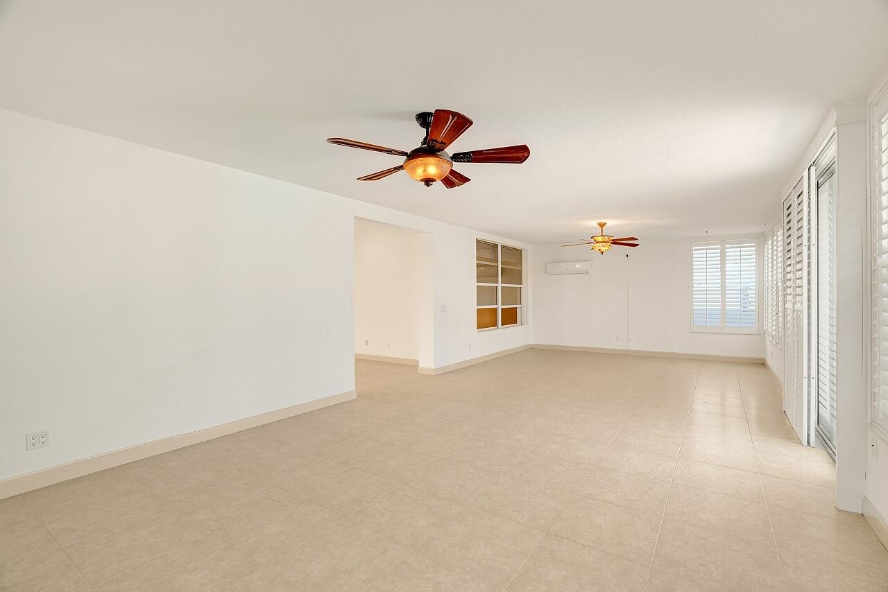 The MEADOWS AT MARTIN DOWNS - Residential