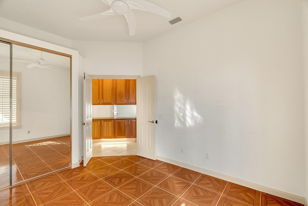 The MEADOWS AT MARTIN DOWNS - Residential