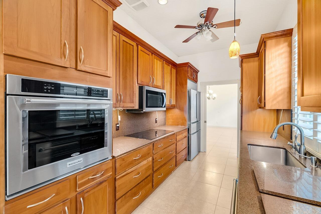 The MEADOWS AT MARTIN DOWNS - Residential