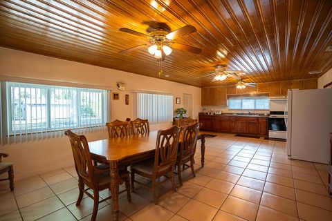 A home in Okeechobee