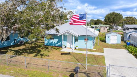 A home in Okeechobee