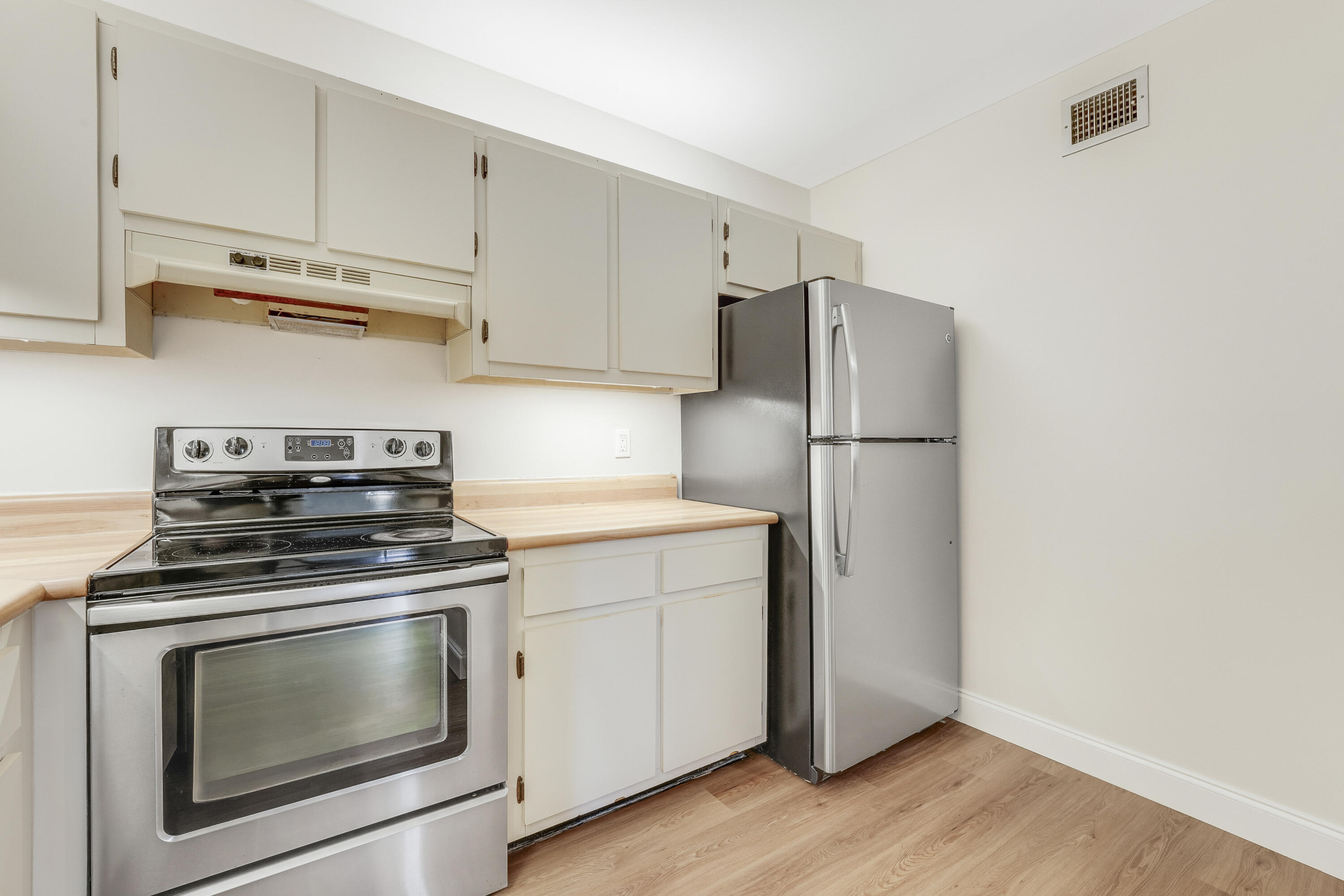 CHASEWOOD OF JUPITER CONDO - Residential Lease