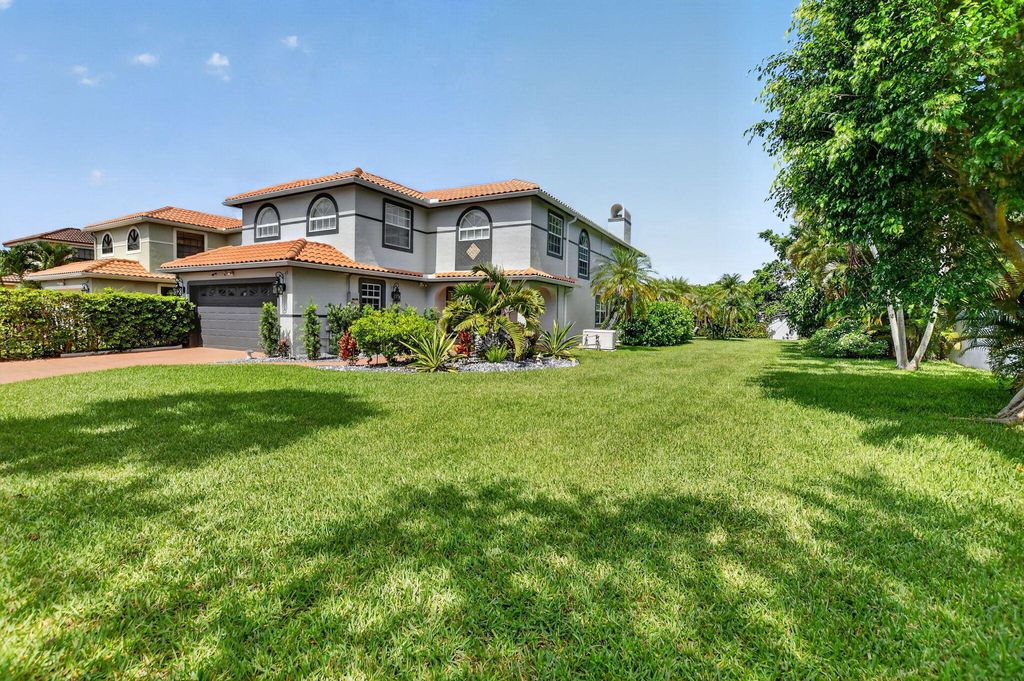 Photo of 9048 Villa Portofino Circle, Boca Raton, FL 33496 (MLS # B26042051)