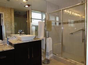 FOUNTAINS OF PALM BEACH CONDO 8 - Residential