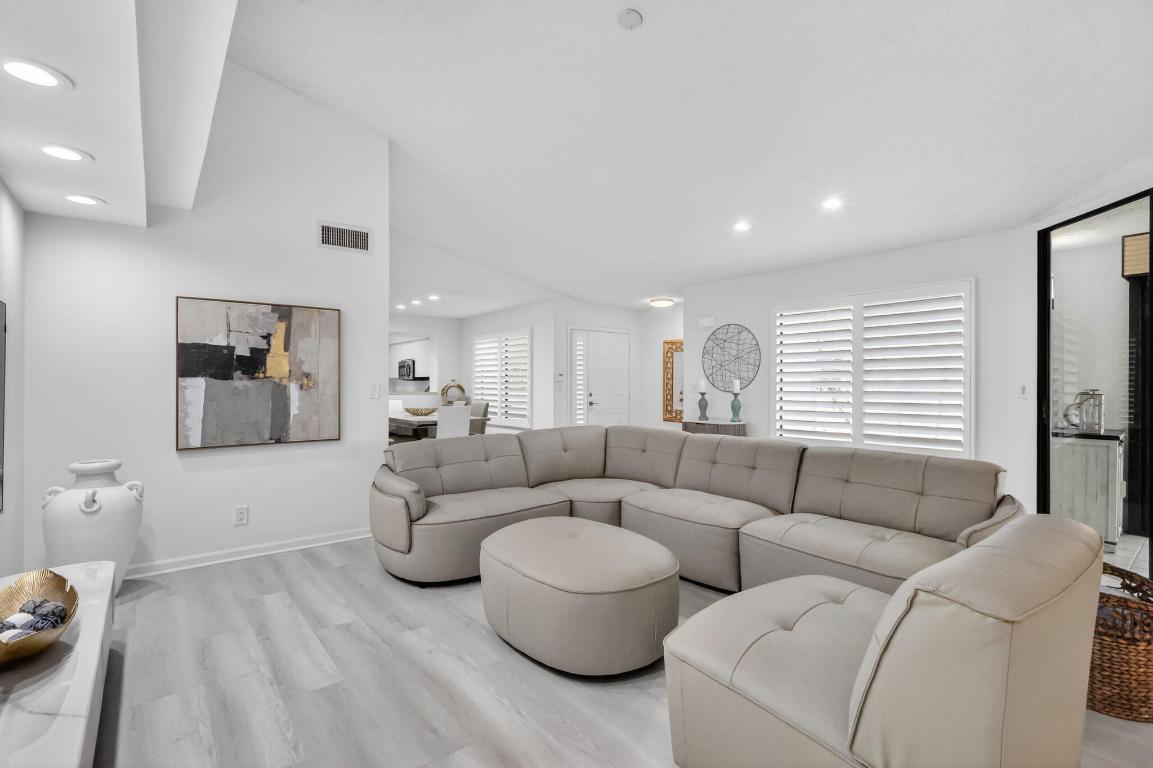 GLENEAGLES CONDO V - Residential Lease