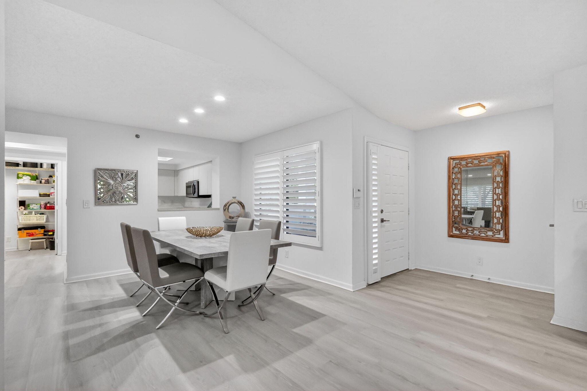 GLENEAGLES CONDO V - Residential Lease