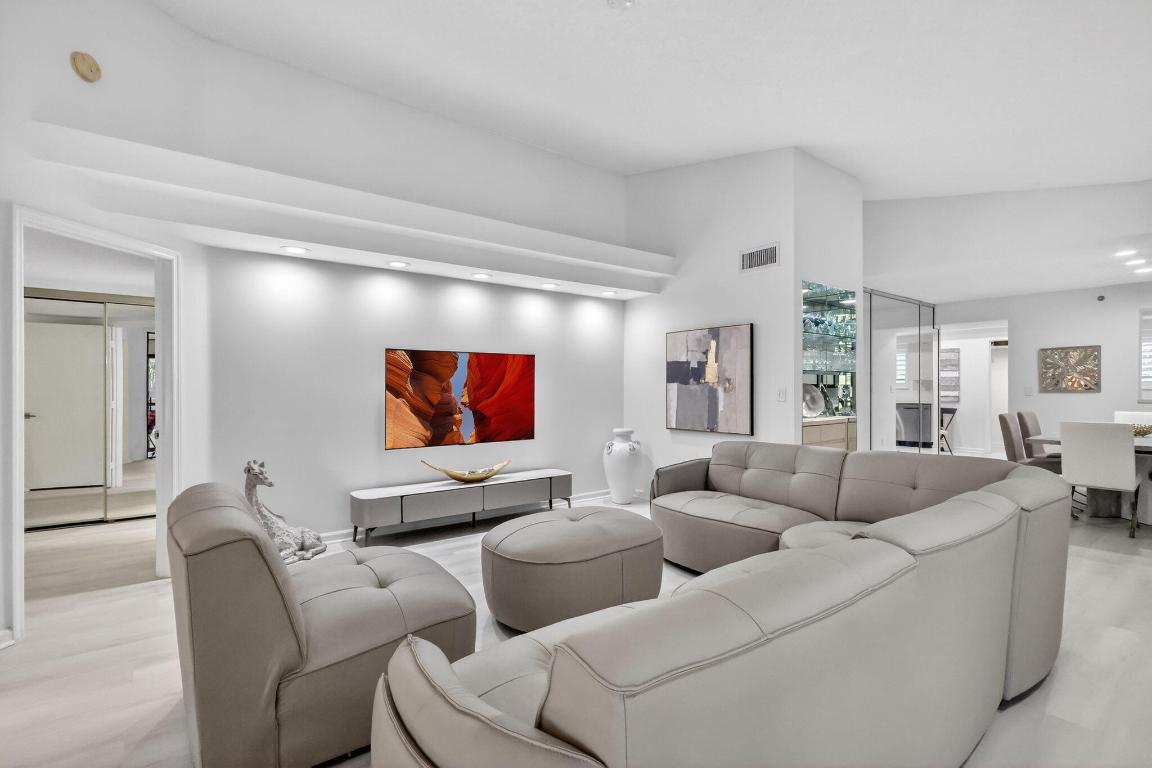 GLENEAGLES CONDO V - Residential Lease