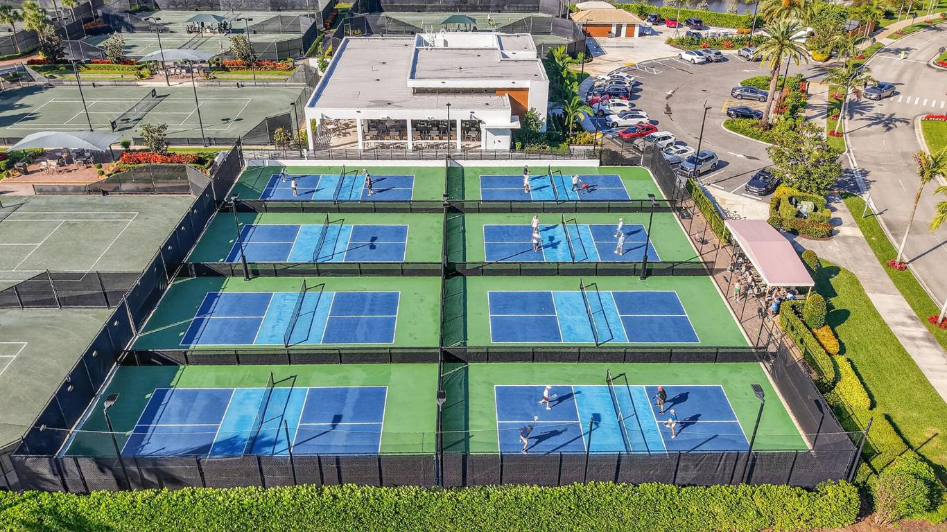 GLENEAGLES CONDO V - Residential Lease