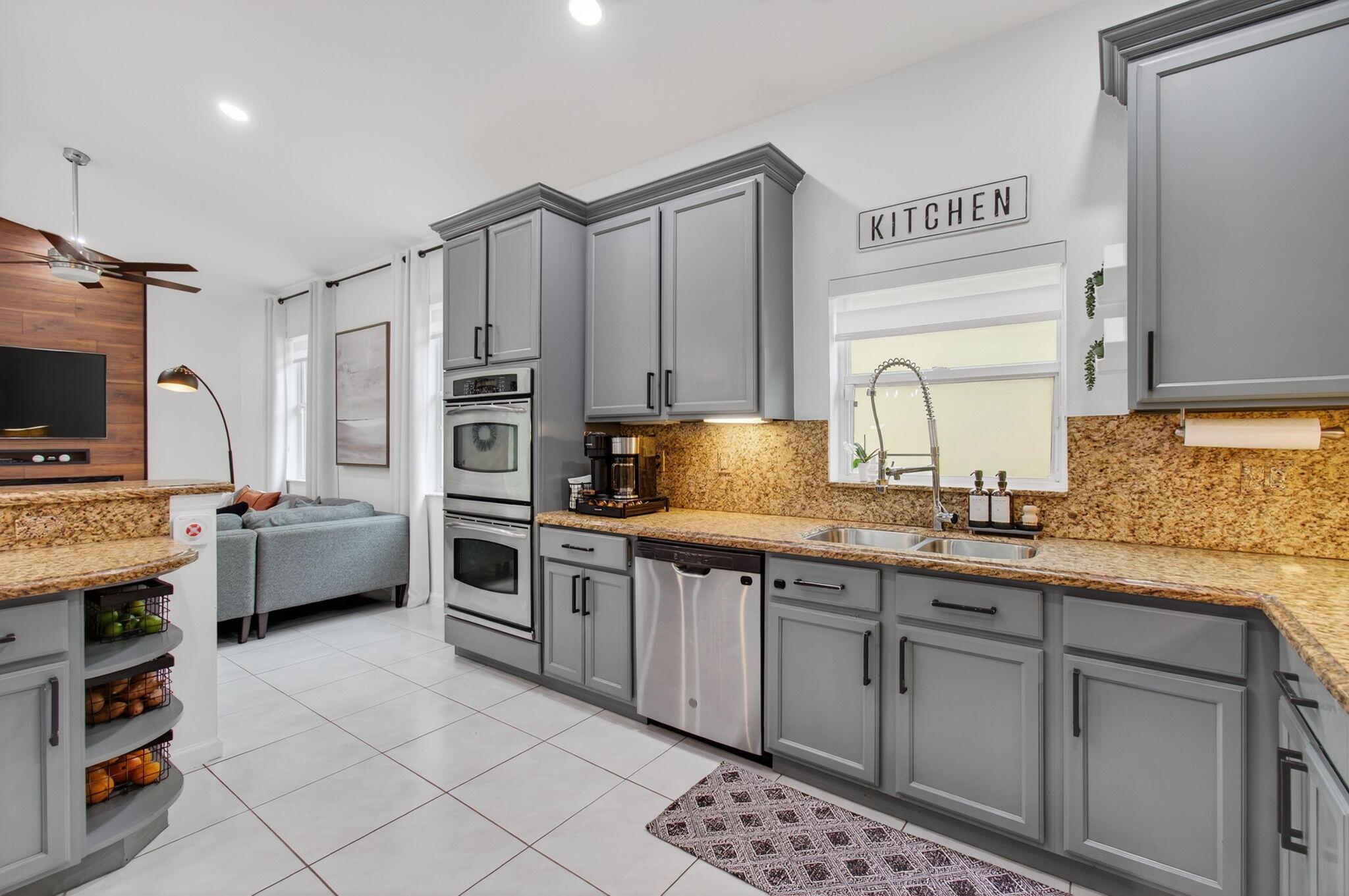 GATEWAY GARDENS - Residential