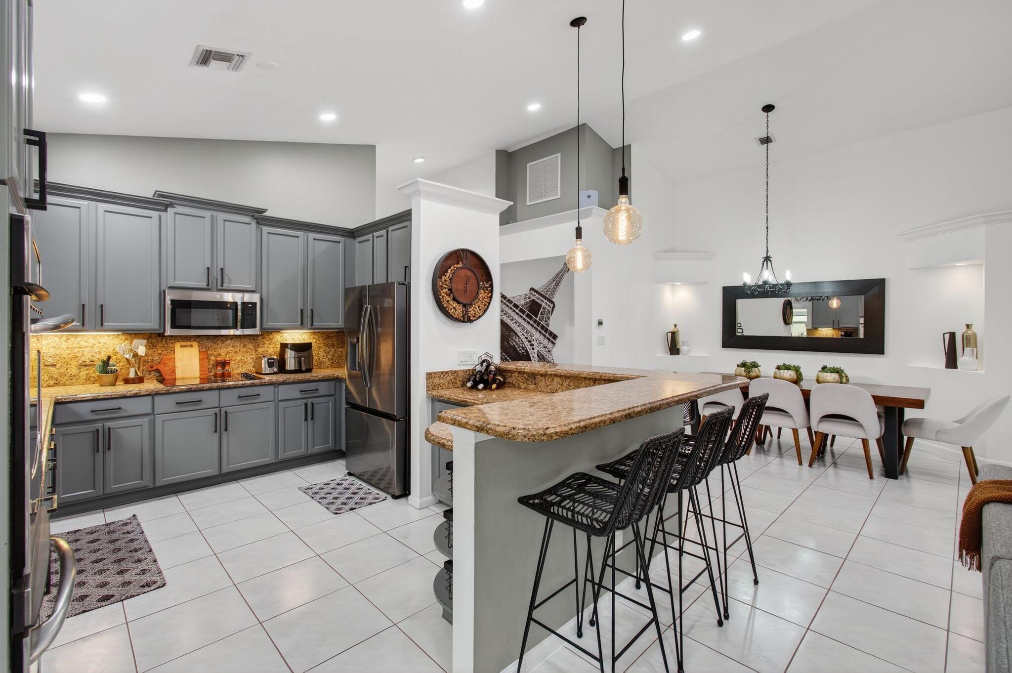 GATEWAY GARDENS - Residential