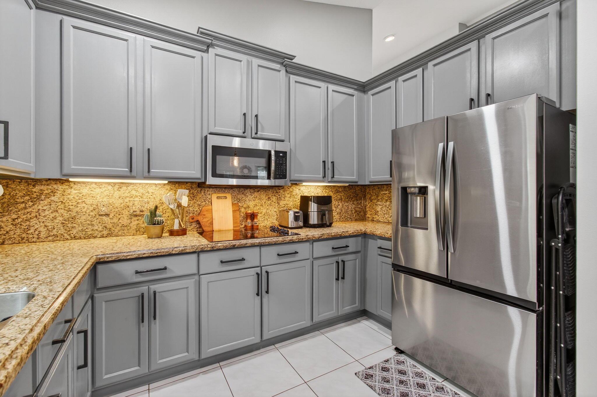 GATEWAY GARDENS - Residential