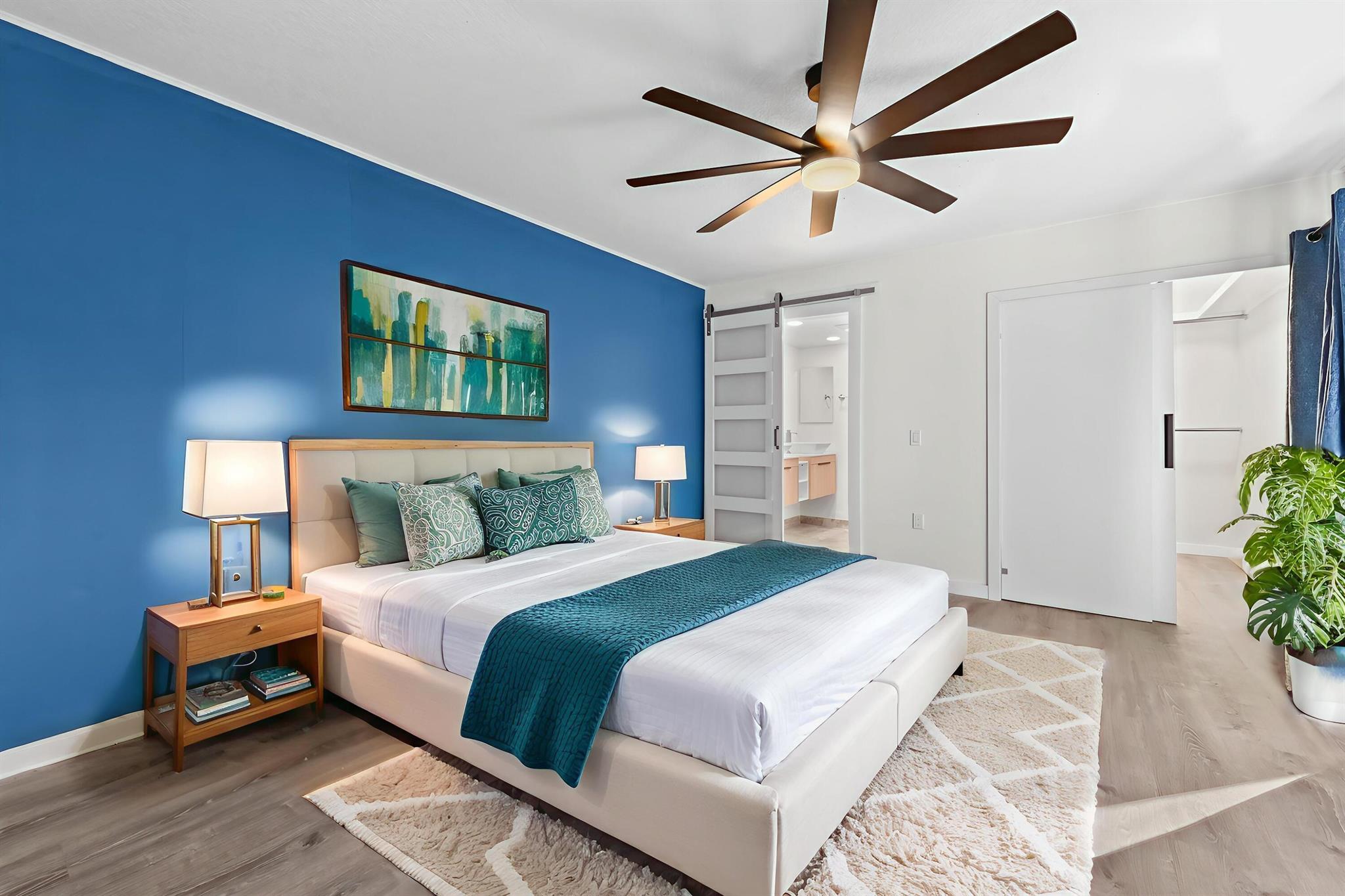 EMERALD LAKES - Residential