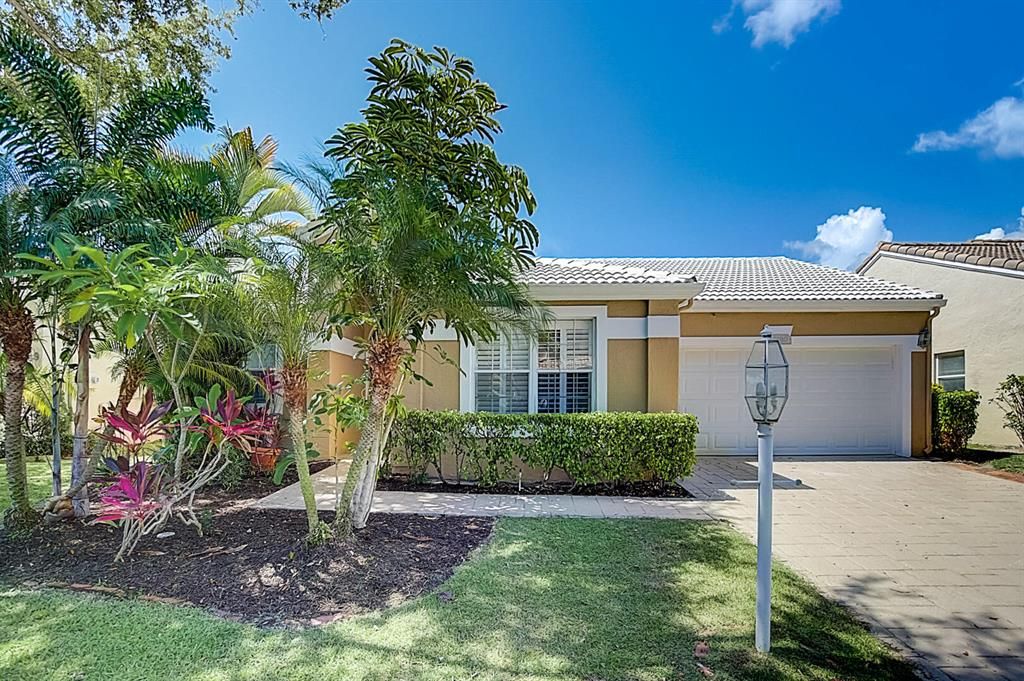 Photo of 10180 Plum Street St, Palm Beach Gardens, FL 33410 (MLS # R10819255)