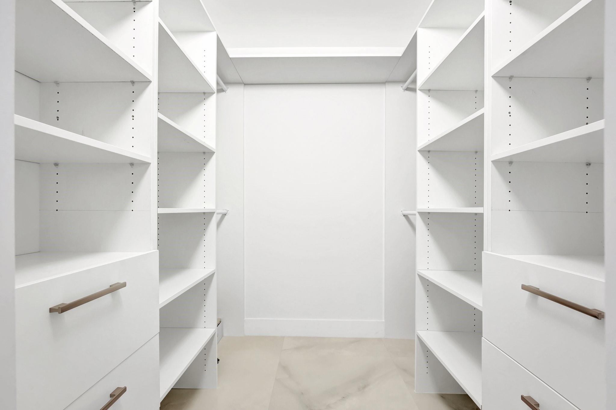 2901 Victoria Cir M4