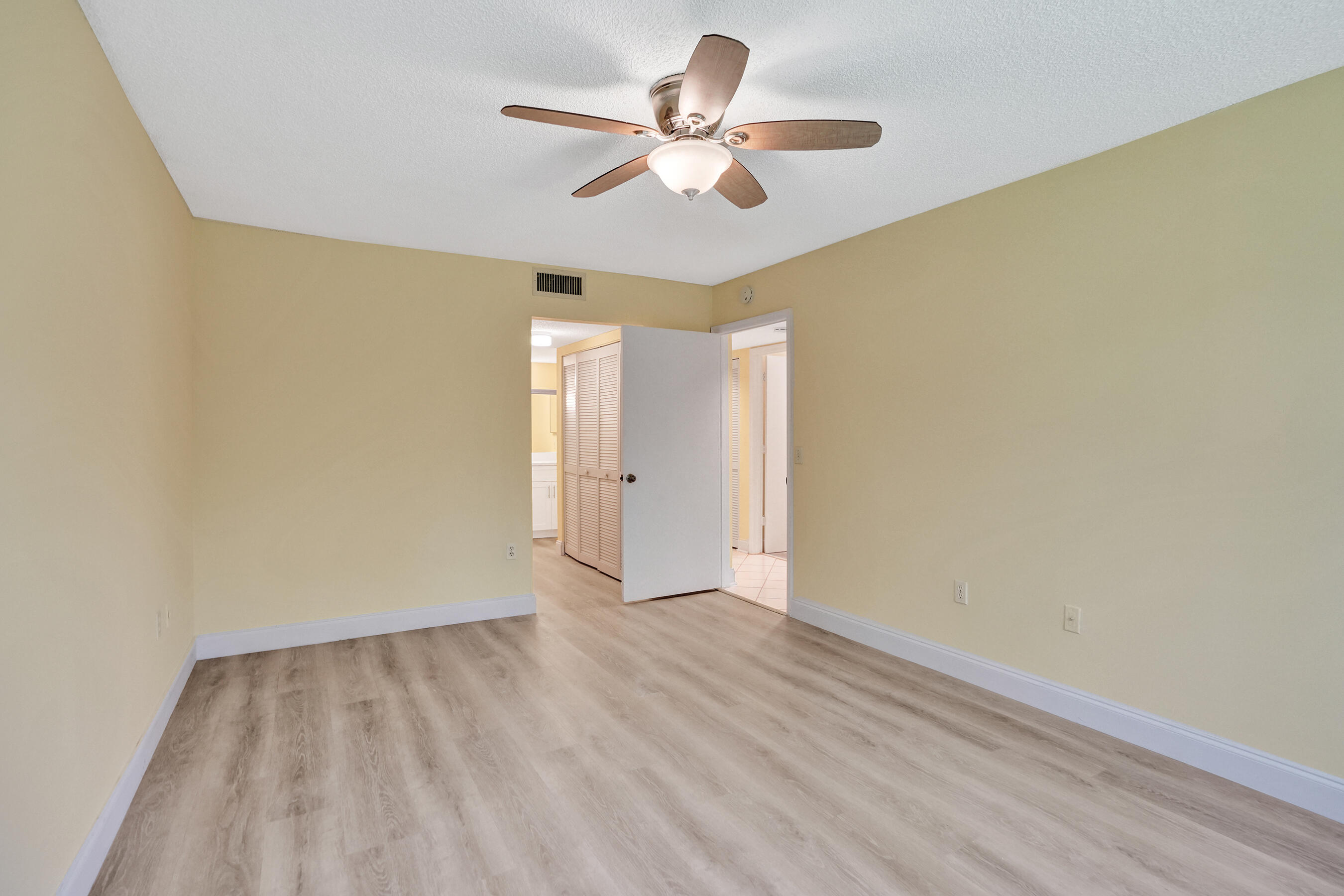 TRENT CONDOMINIUM - Residential