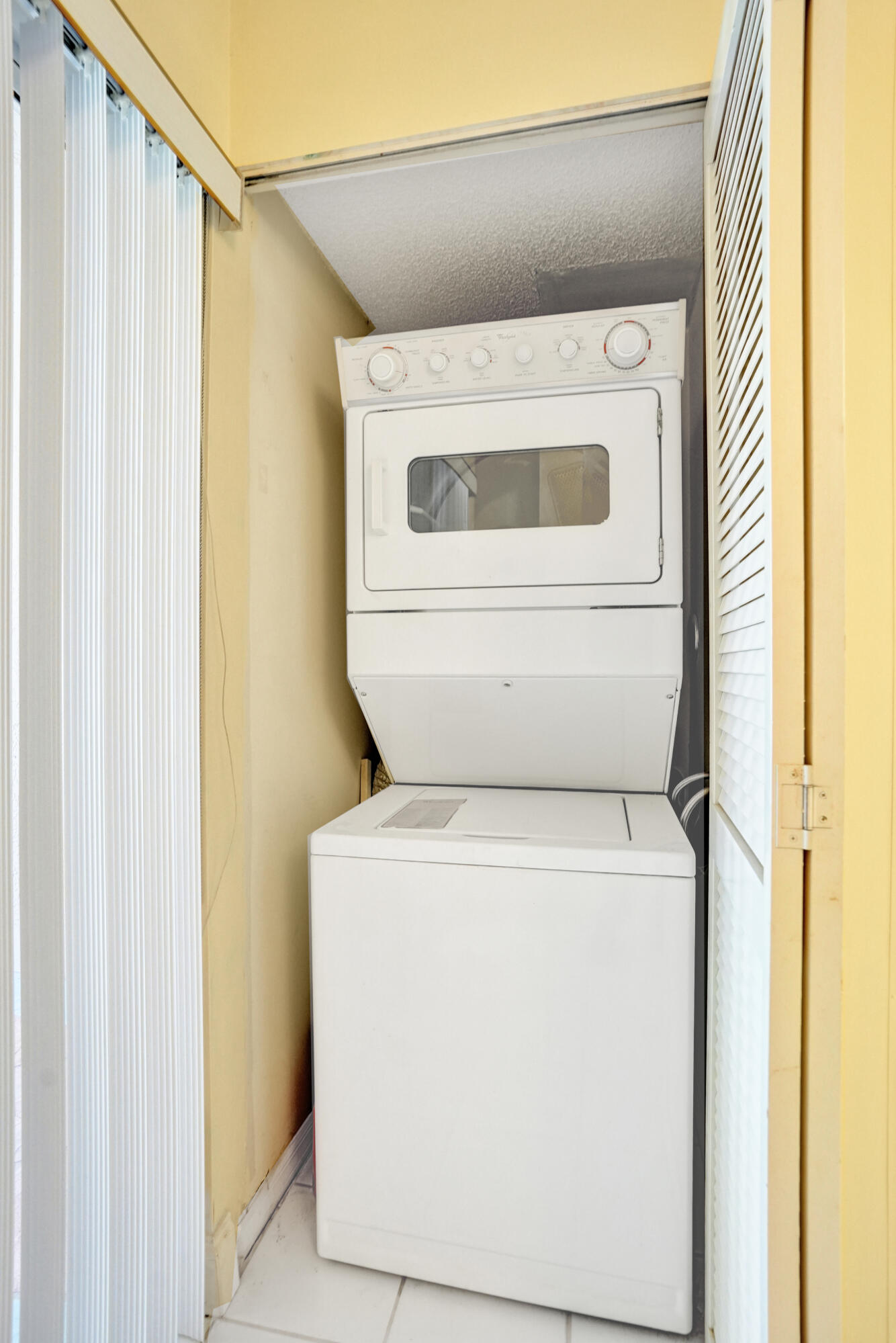 TRENT CONDOMINIUM - Residential