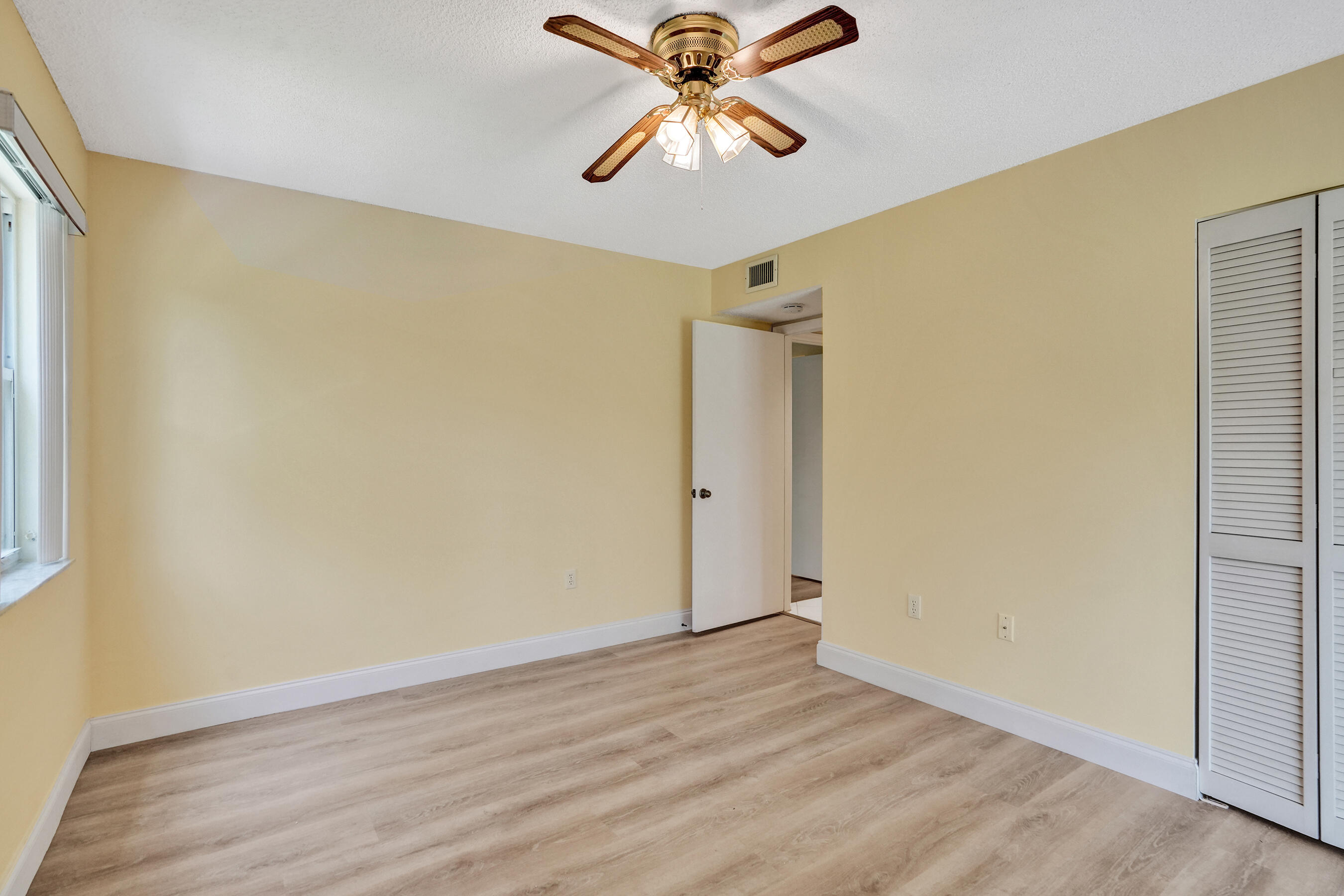 TRENT CONDOMINIUM - Residential