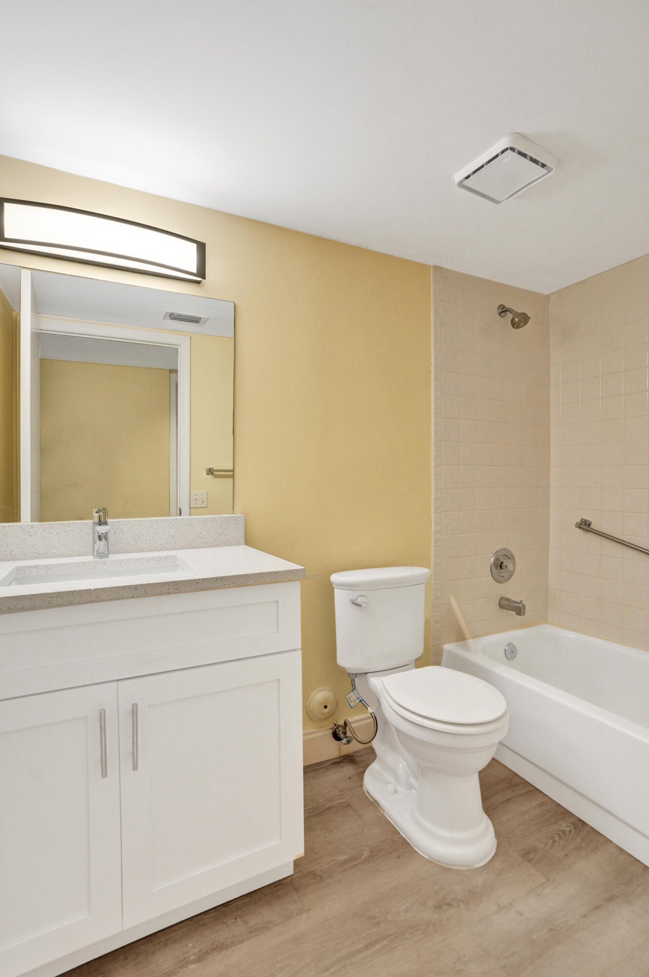 TRENT CONDOMINIUM - Residential