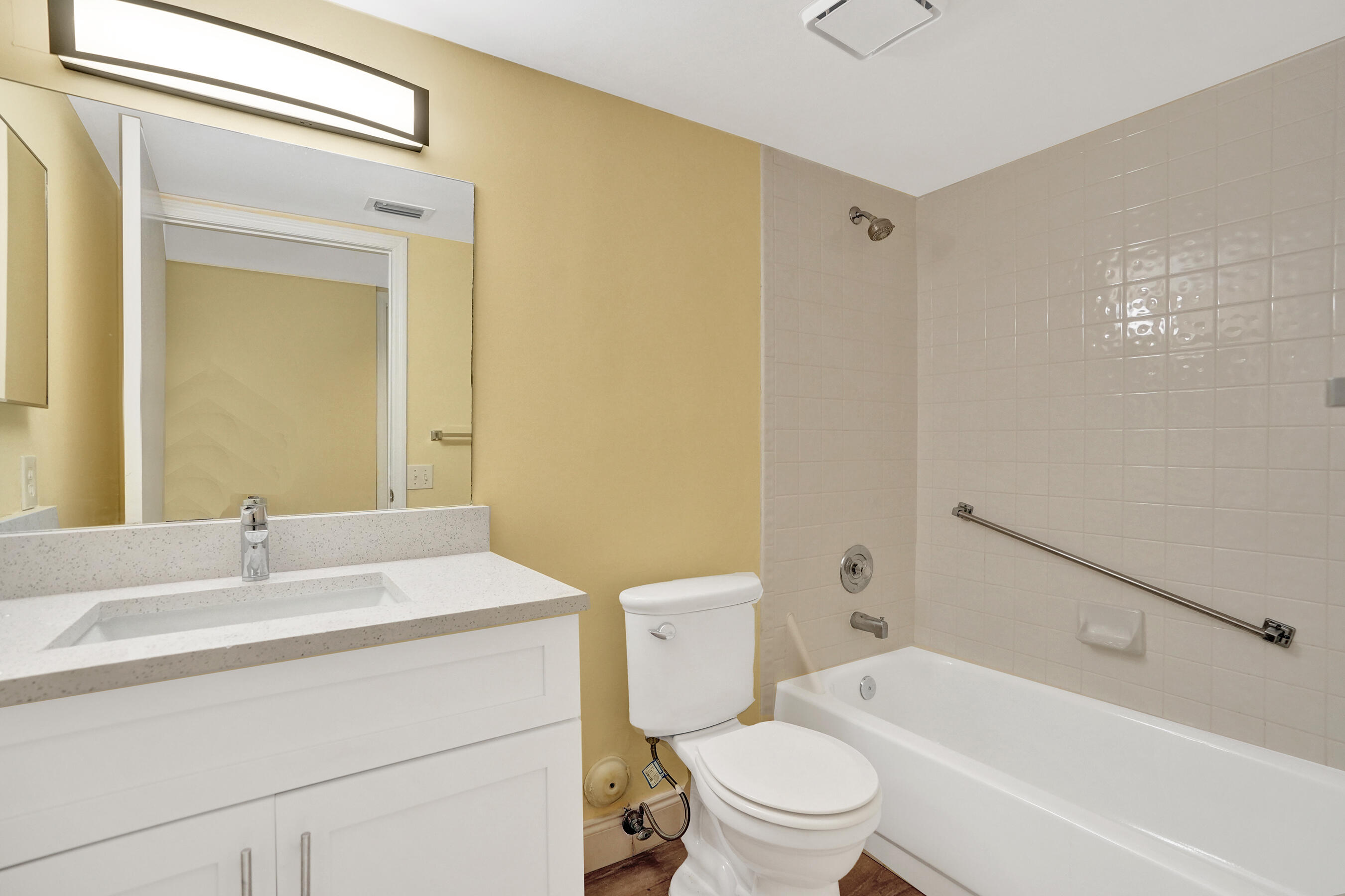 TRENT CONDOMINIUM - Residential