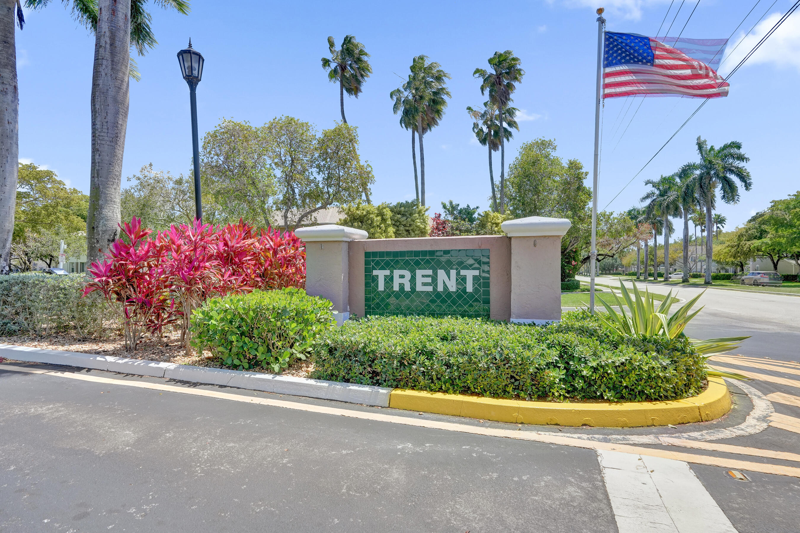 TRENT CONDOMINIUM - Residential