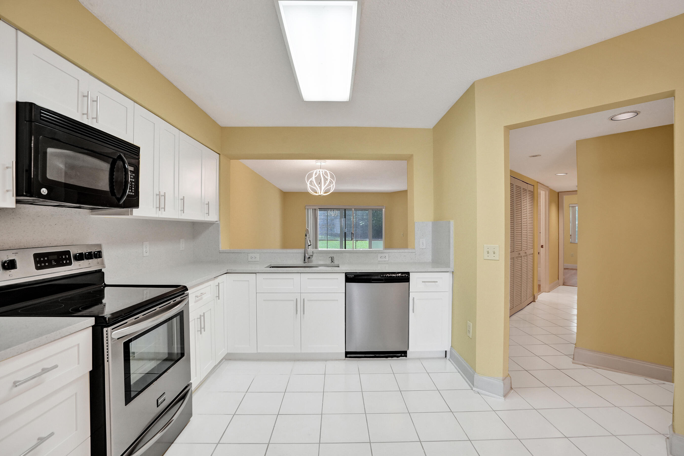 TRENT CONDOMINIUM - Residential