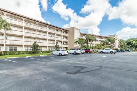 3201 Portofino Pt Unit E3, Coconut Creek, FL MLS: F10501987