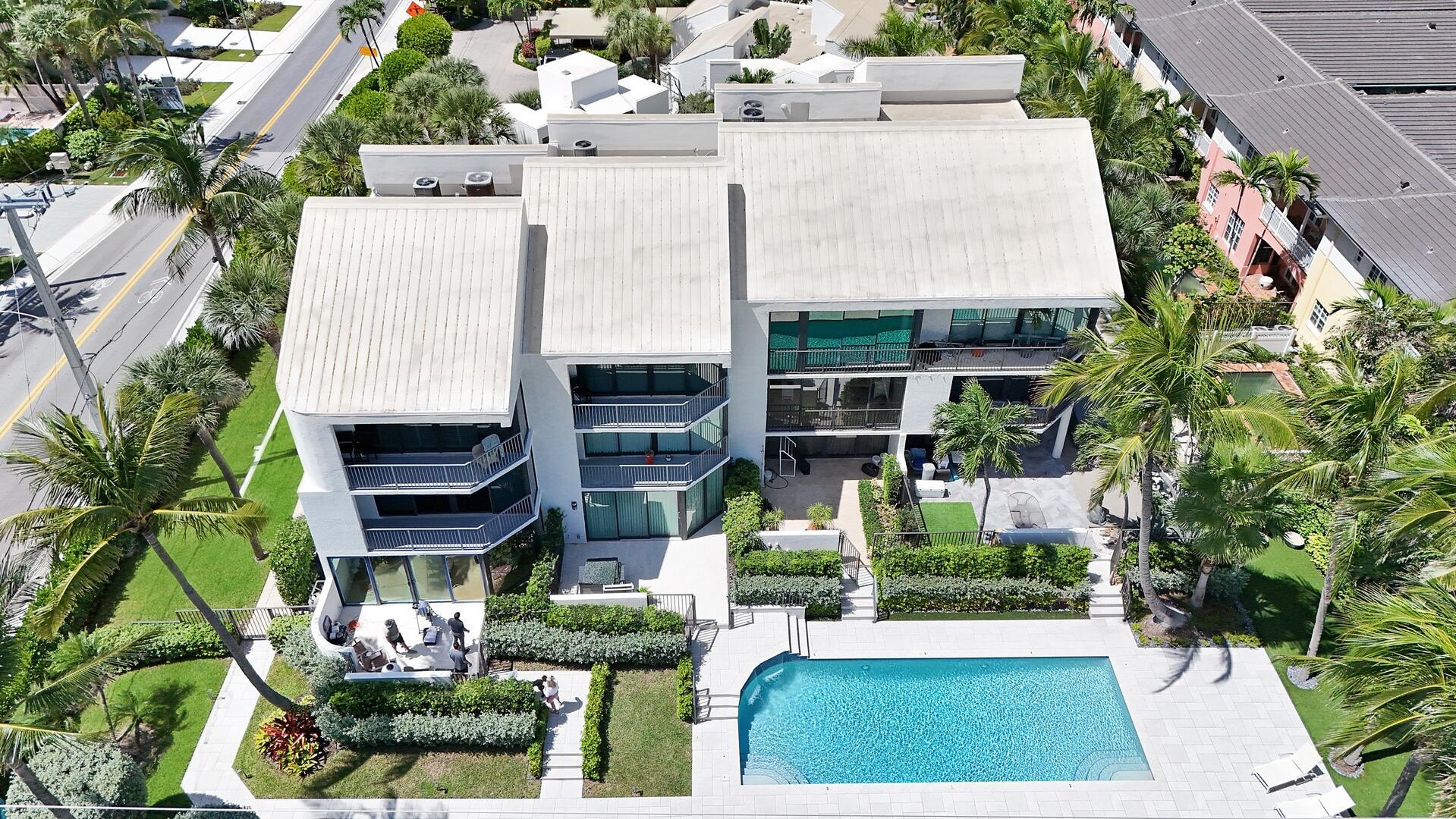 EIGHT HUNDRED OCEAN PLACE - Residential