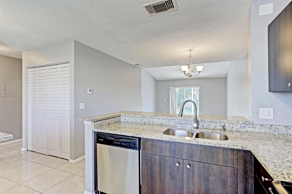 JUPITER VILLAGE PH IV - Residential