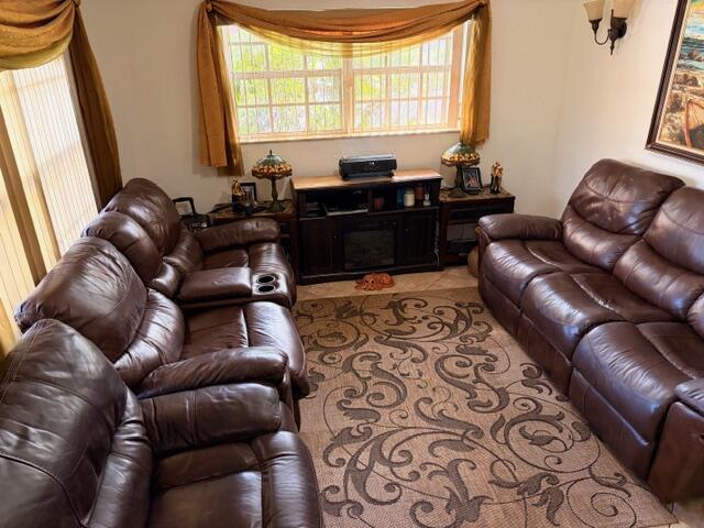 11 52 41 SCOTT LAKE MANOR - Residential