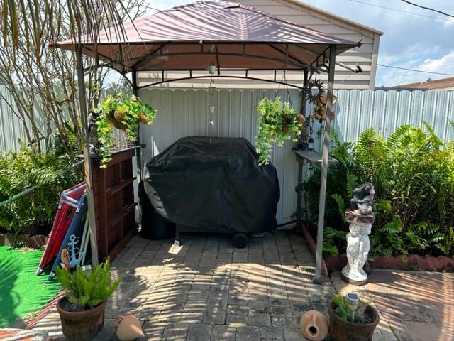 11 52 41 SCOTT LAKE MANOR - Residential