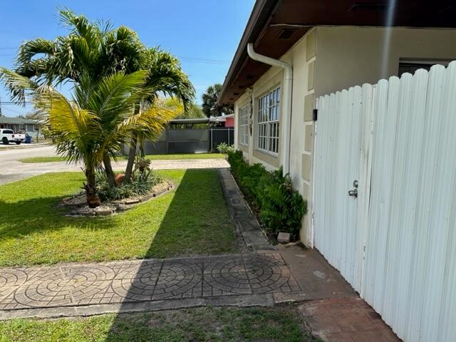 11 52 41 SCOTT LAKE MANOR - Residential