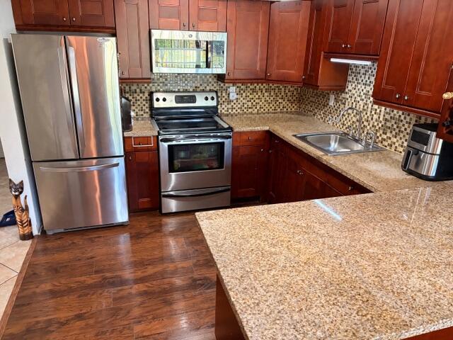 11 52 41 SCOTT LAKE MANOR - Residential