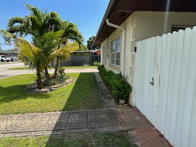 11 52 41 SCOTT LAKE MANOR - Residential