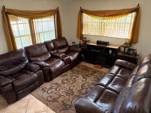 11 52 41 SCOTT LAKE MANOR - Residential