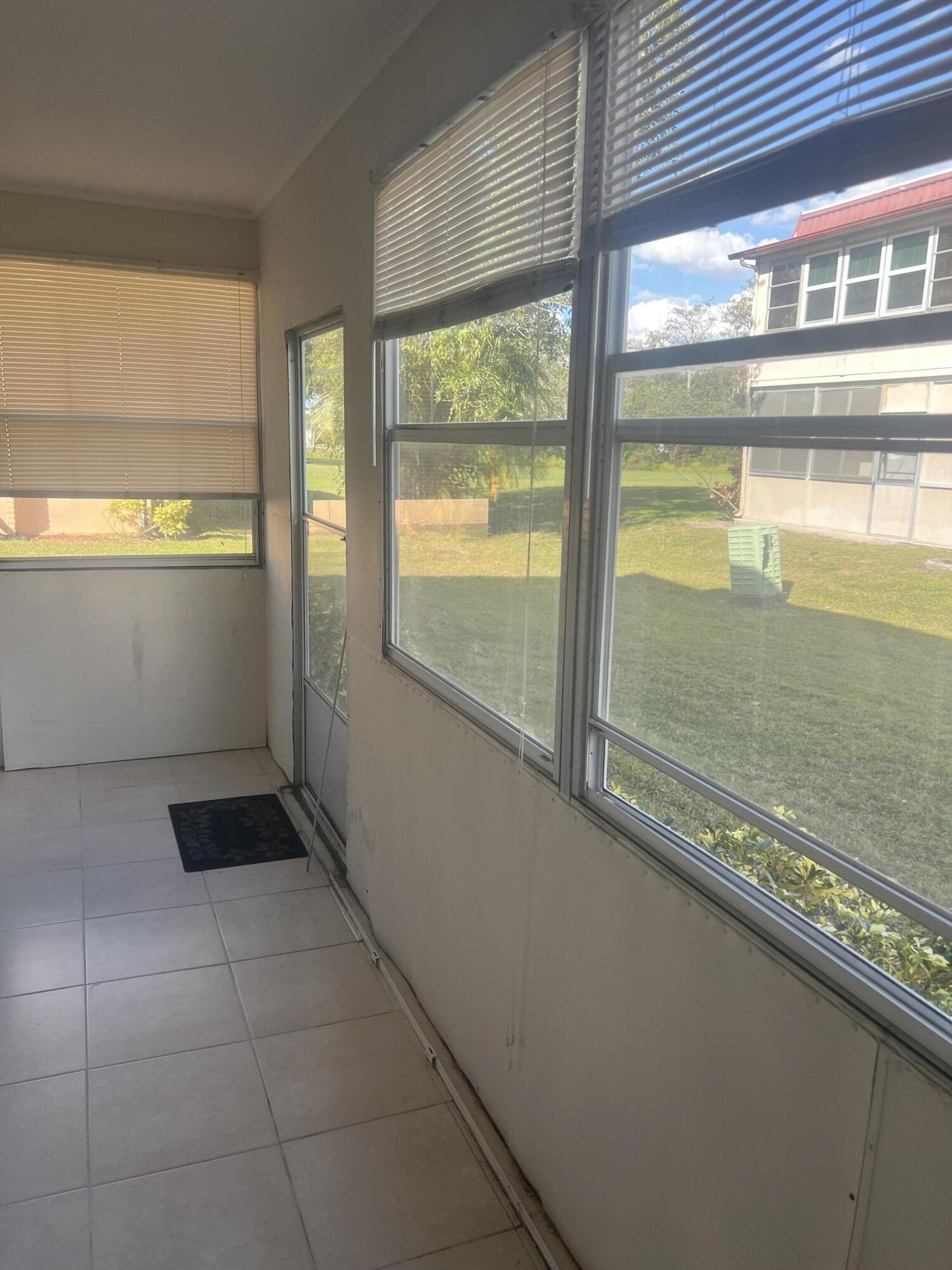 KINGS POINT SAXONY CONDOS - Residential Lease