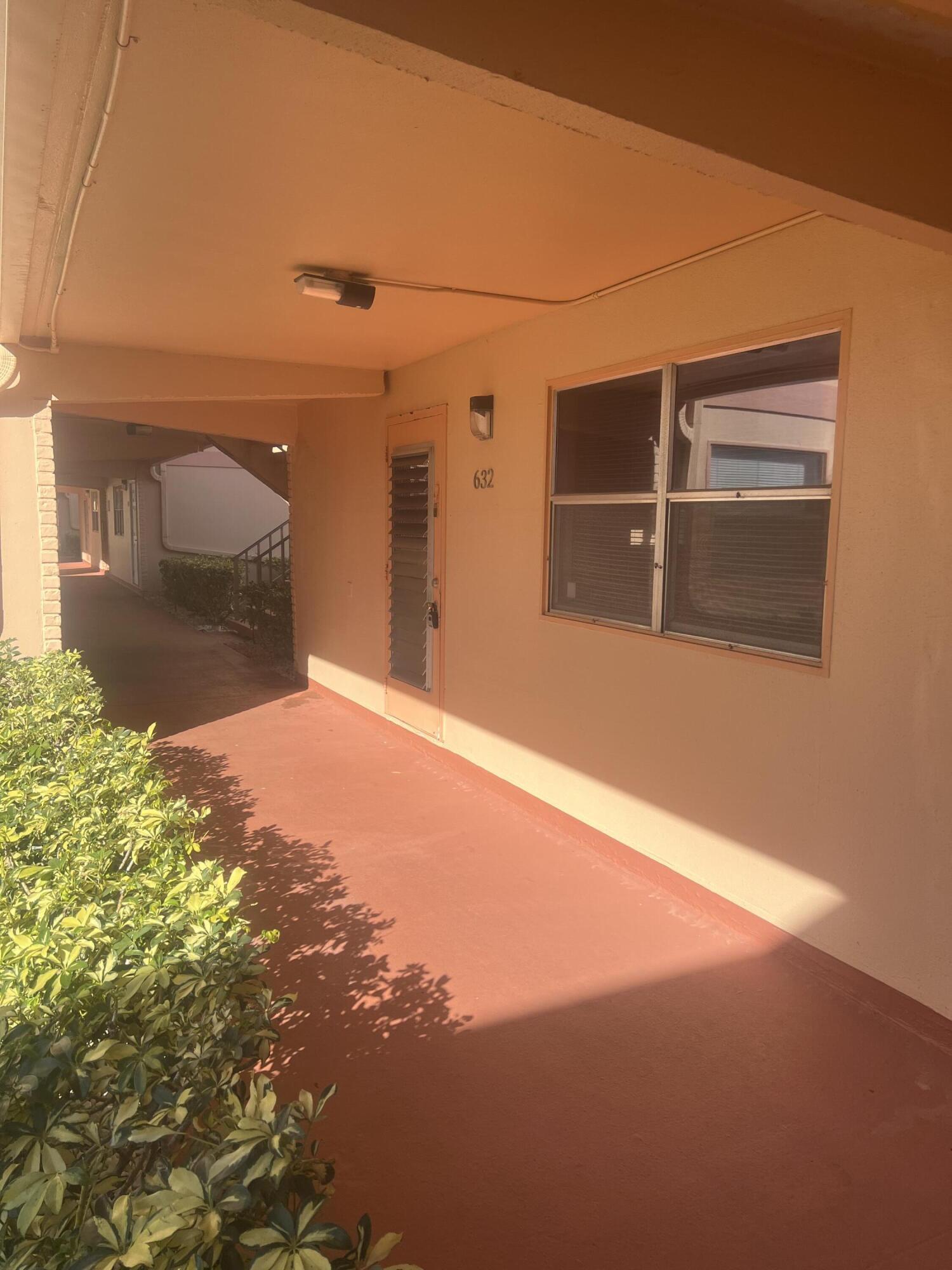 KINGS POINT SAXONY CONDOS - Residential Lease