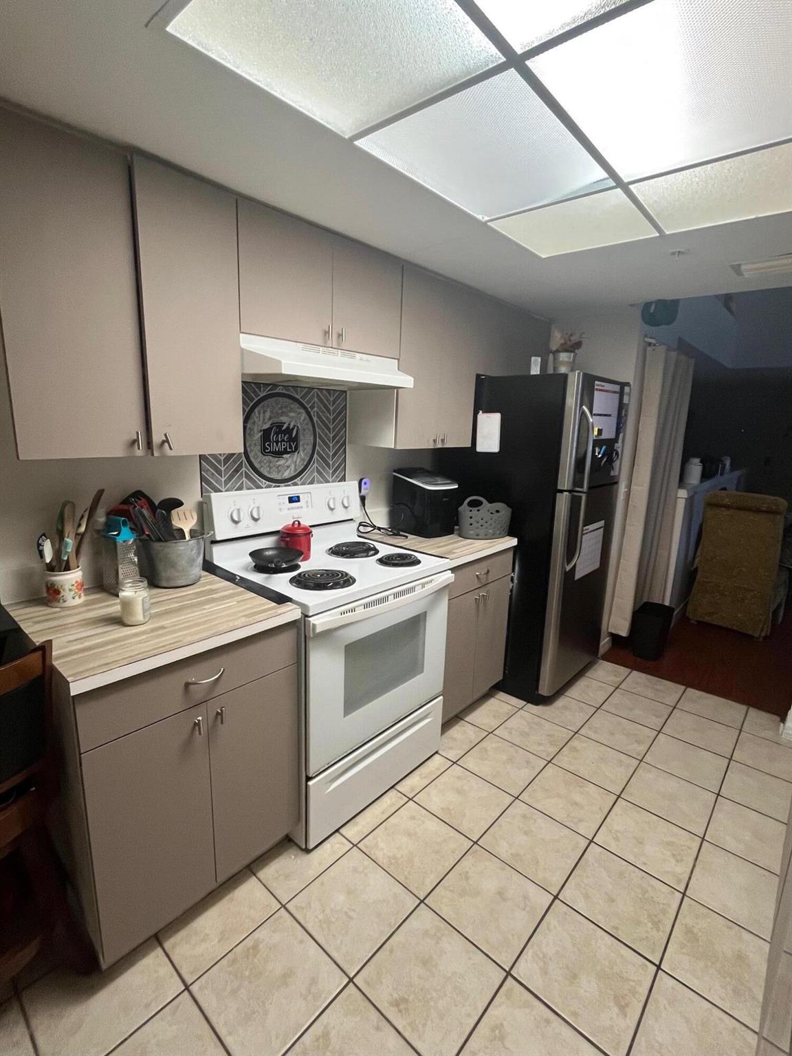 GRAND ISLES CONDO - Residential