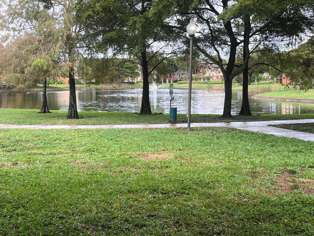 4167 N Haverhill Road 1102