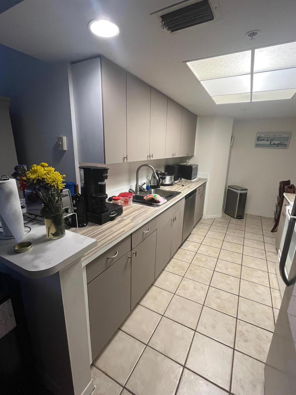 GRAND ISLES CONDO - Residential