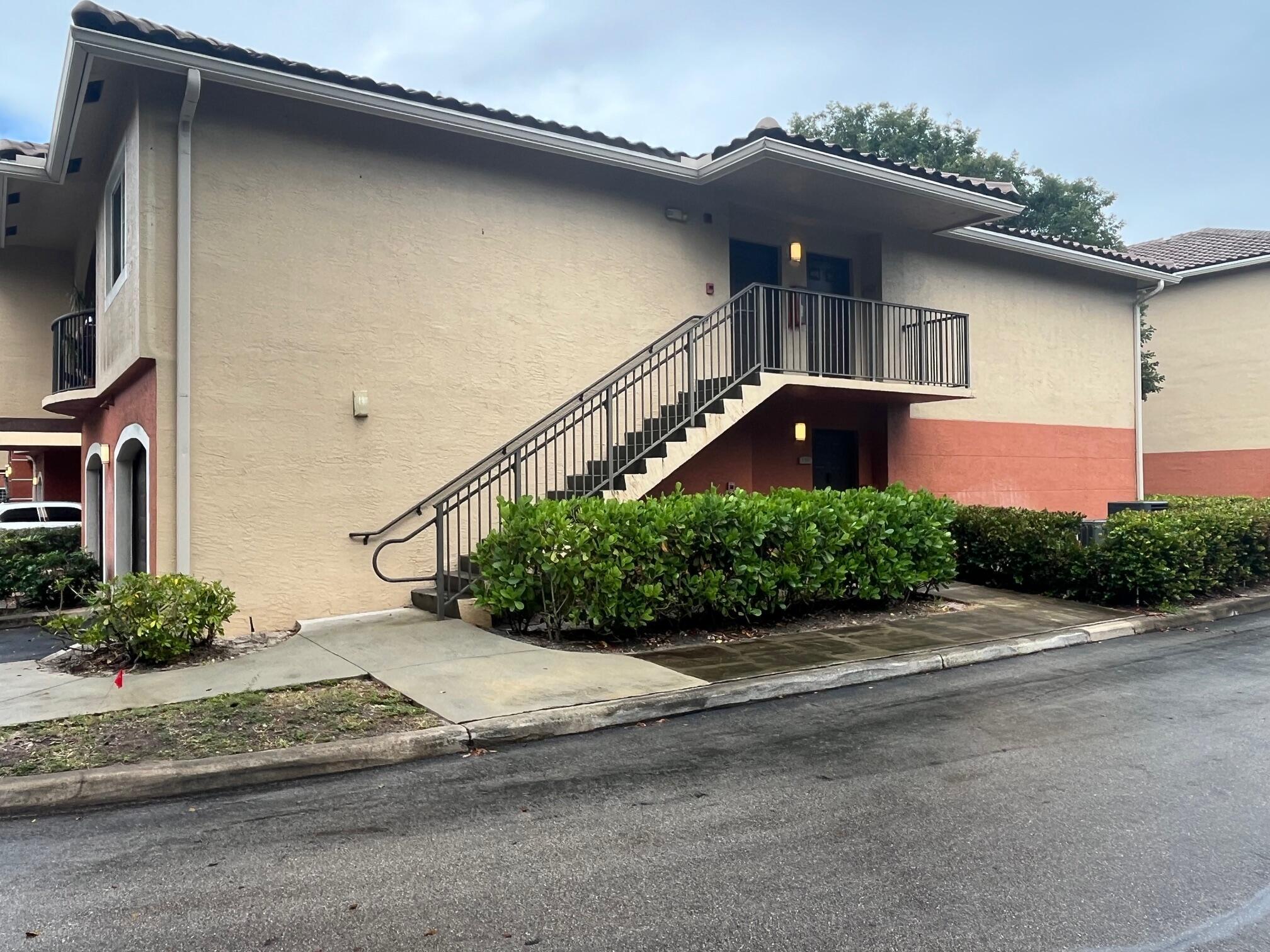 4167 N Haverhill Road 1102