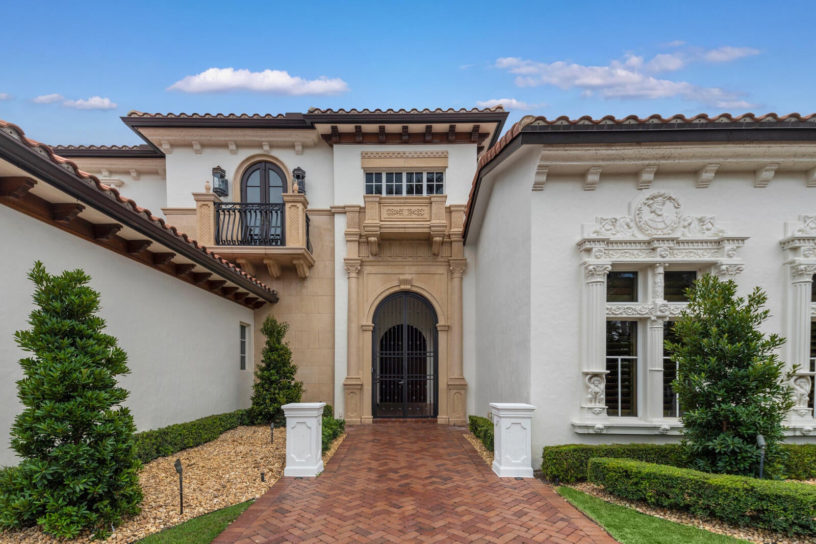 17130 Avenue Le Rivage