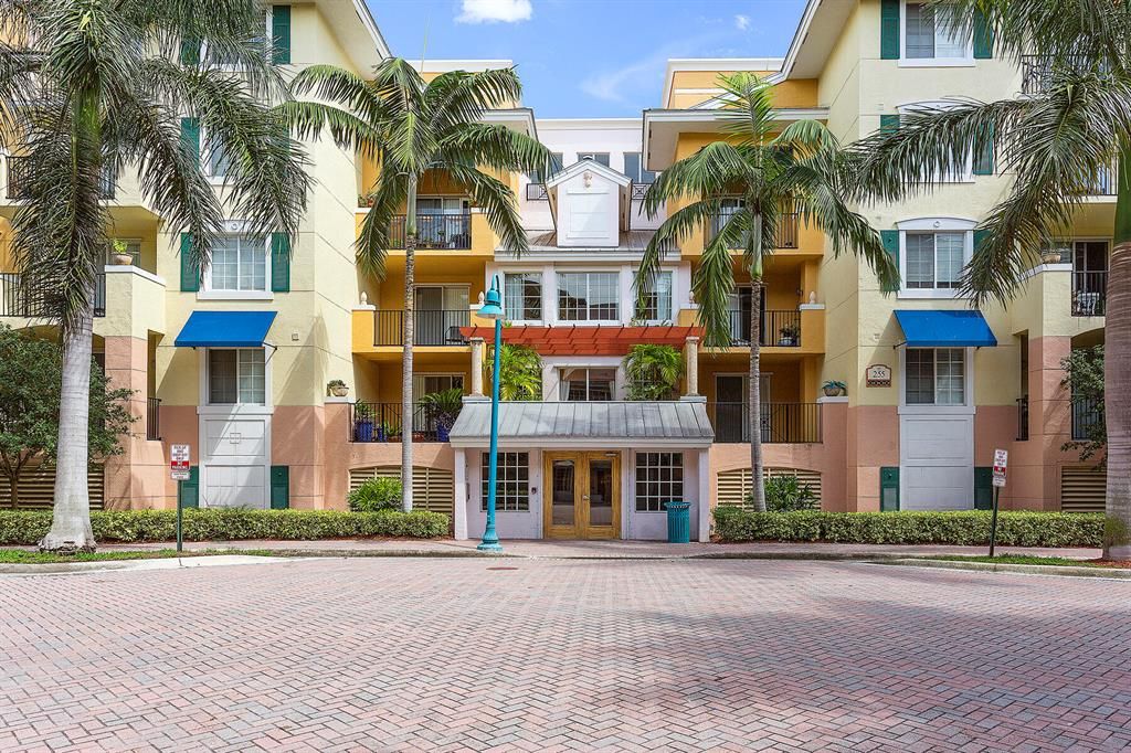 Photo of 255 NE 3rd Avenue #2304, Delray Beach, FL 33444 (MLS # R10784845)