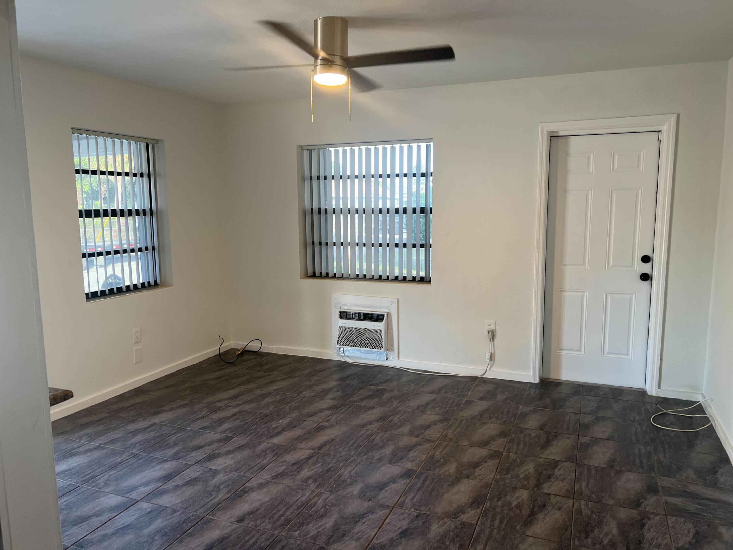 LAKE WORTH TOWN OF ADD 1 - Residential Lease