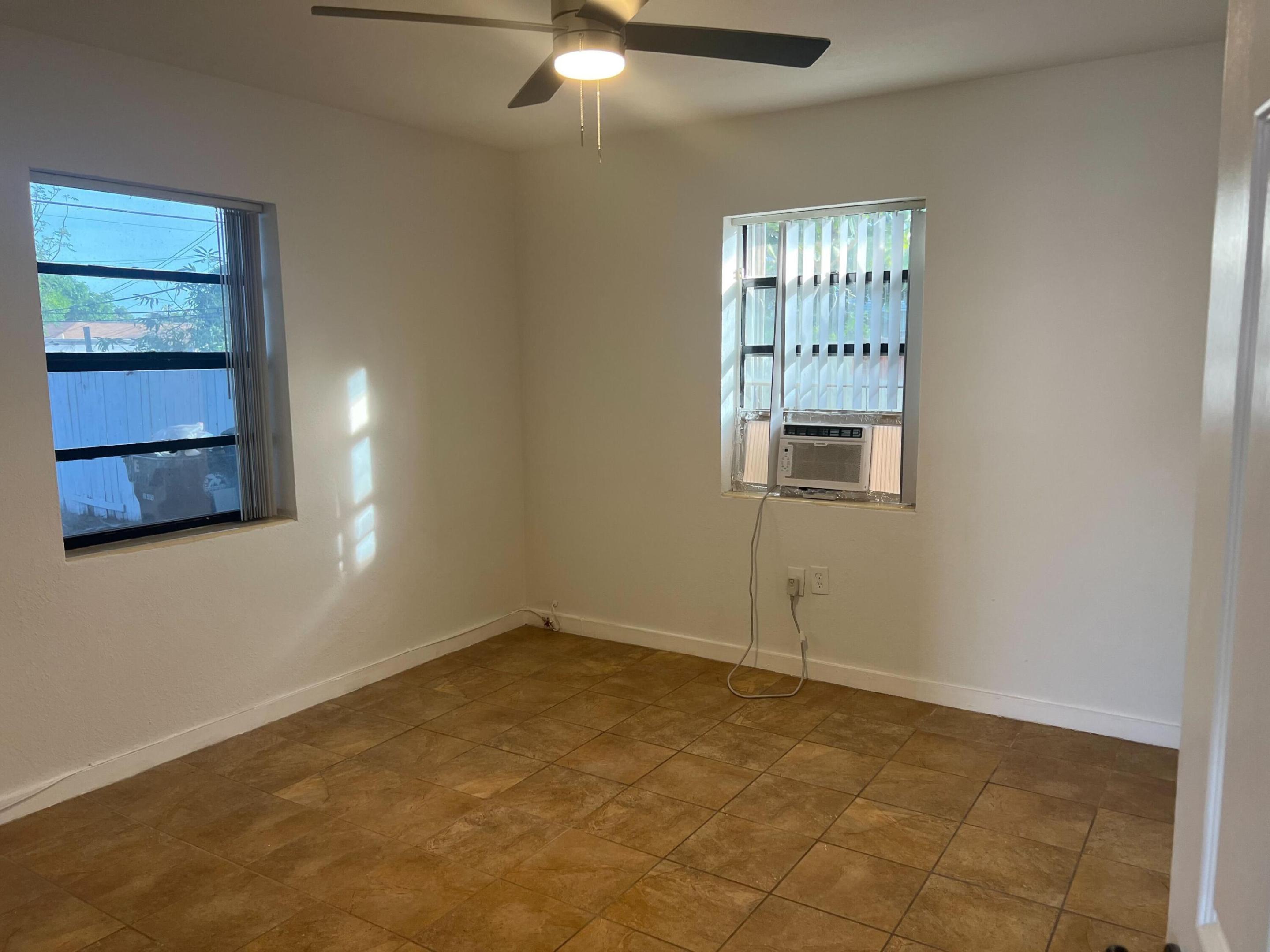 LAKE WORTH TOWN OF ADD 1 - Residential Lease