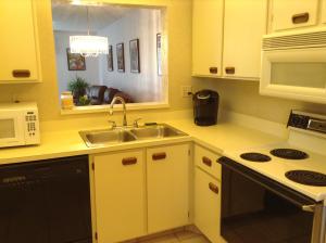 BOCA COVE* - Residential