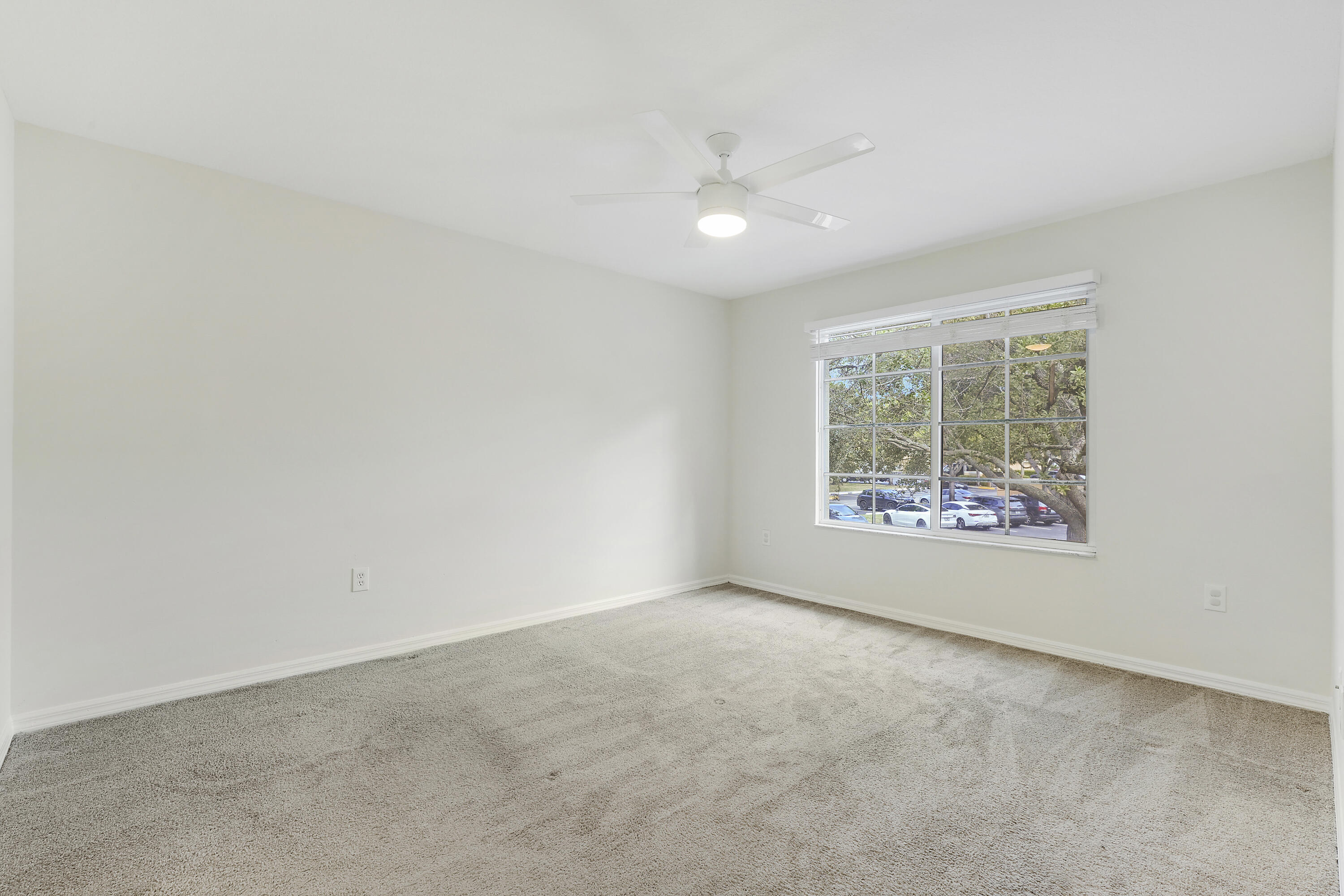 EMERALD ISLE AT LAGUNA LA - Residential