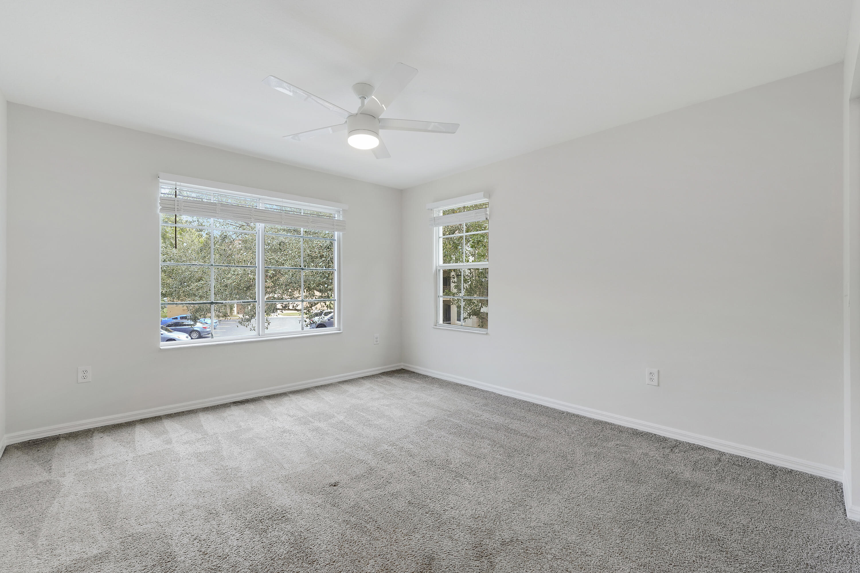 EMERALD ISLE AT LAGUNA LA - Residential