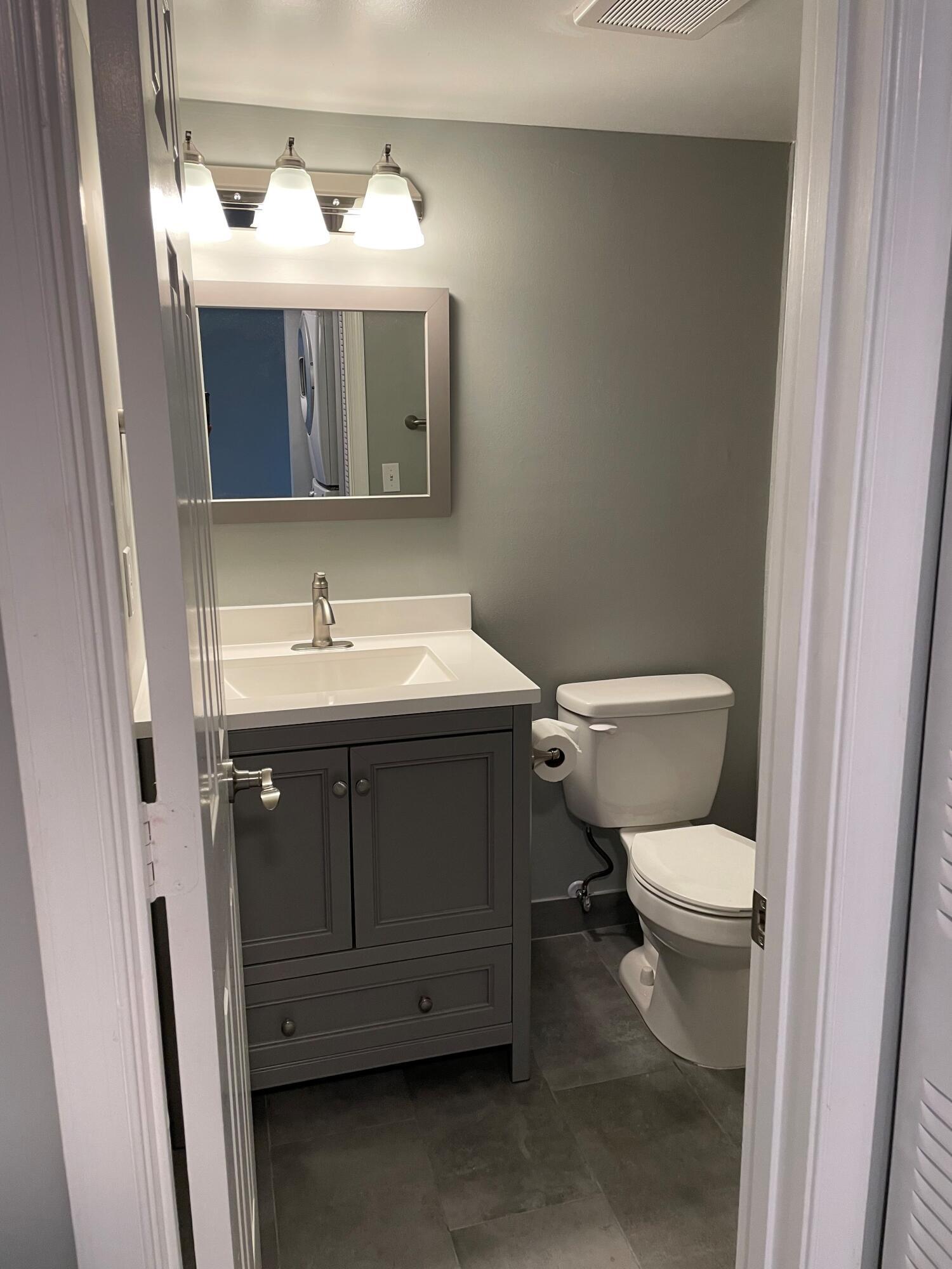 LAKE WINDWOOD CONDO - Residential