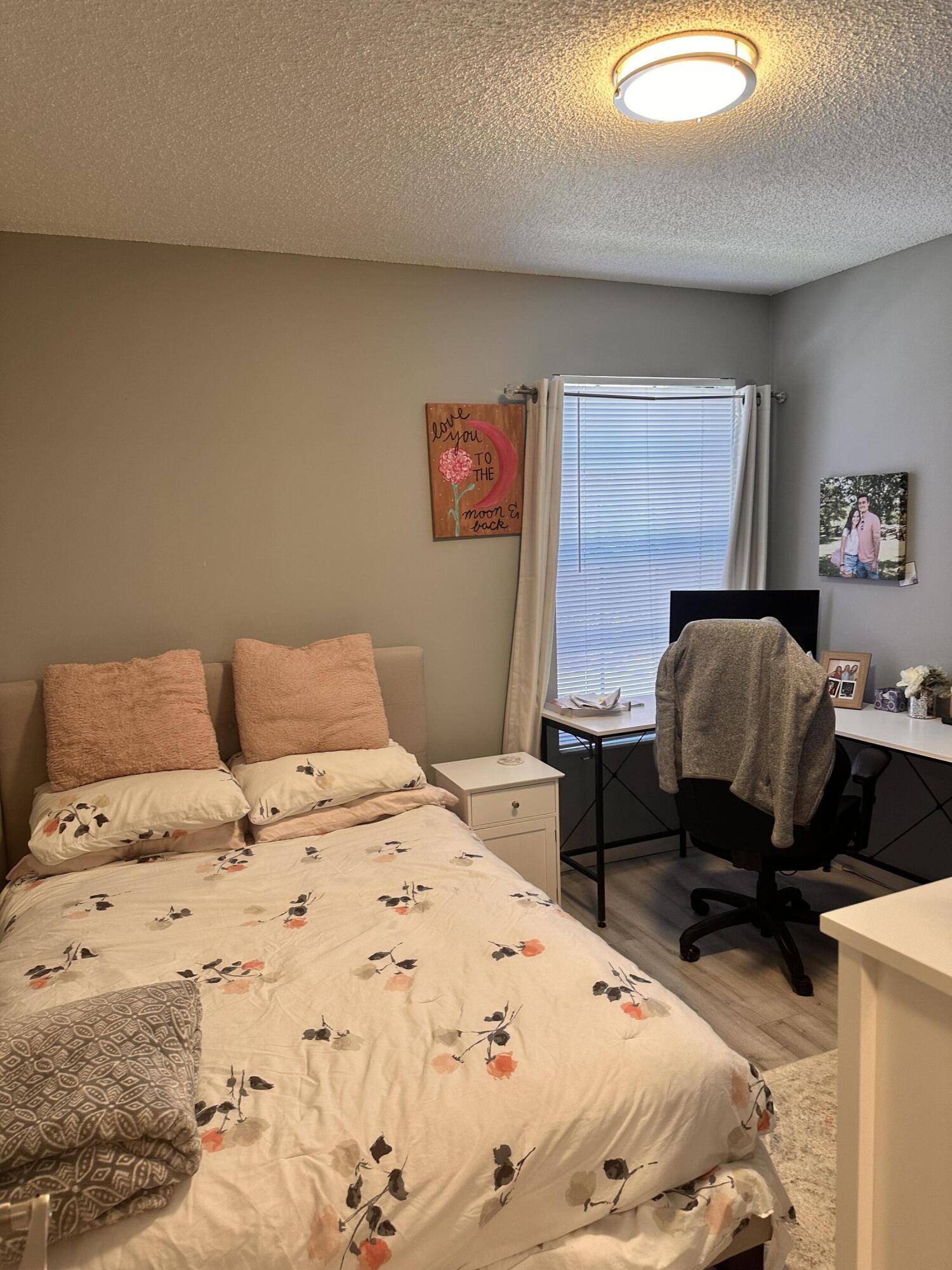 LAKE WINDWOOD CONDO - Residential