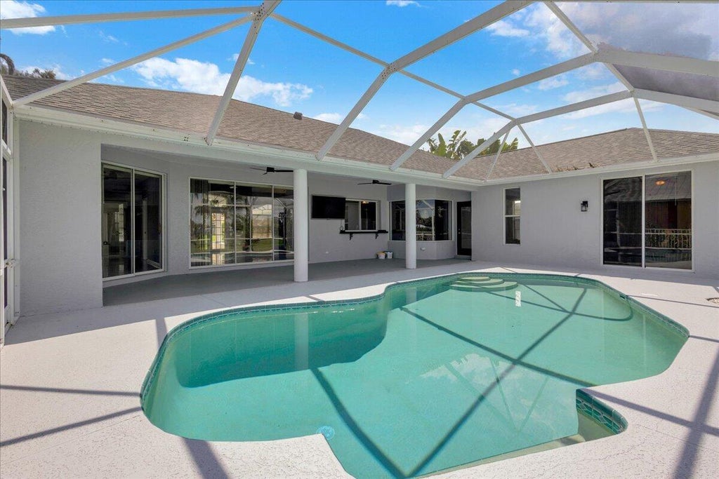 Photo of 165 SE OSPREY Ridge, Port Saint Lucie, FL 34984 (MLS # B26075015)